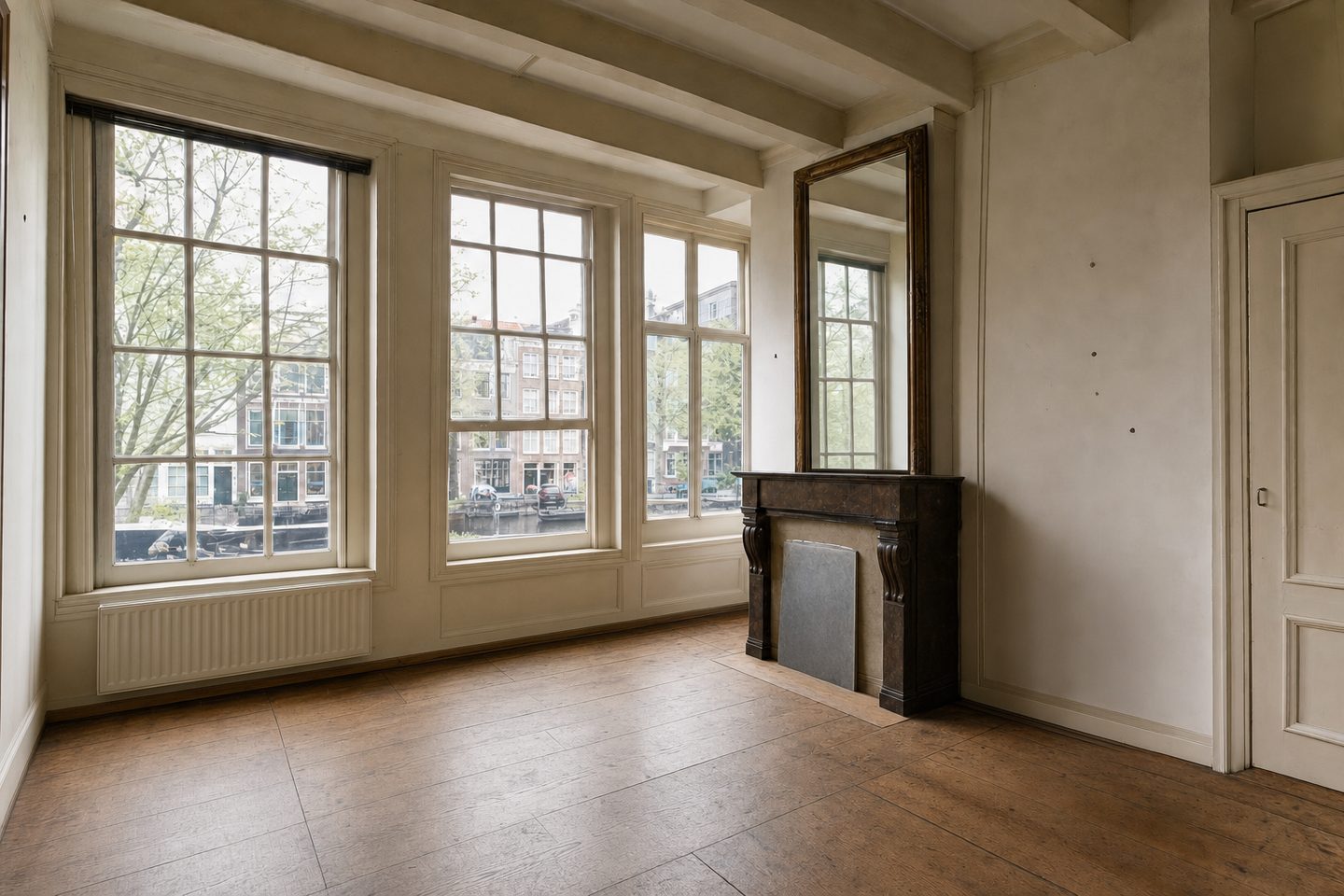 Woonkamer grachtenpand, centrum — Opgeruimd