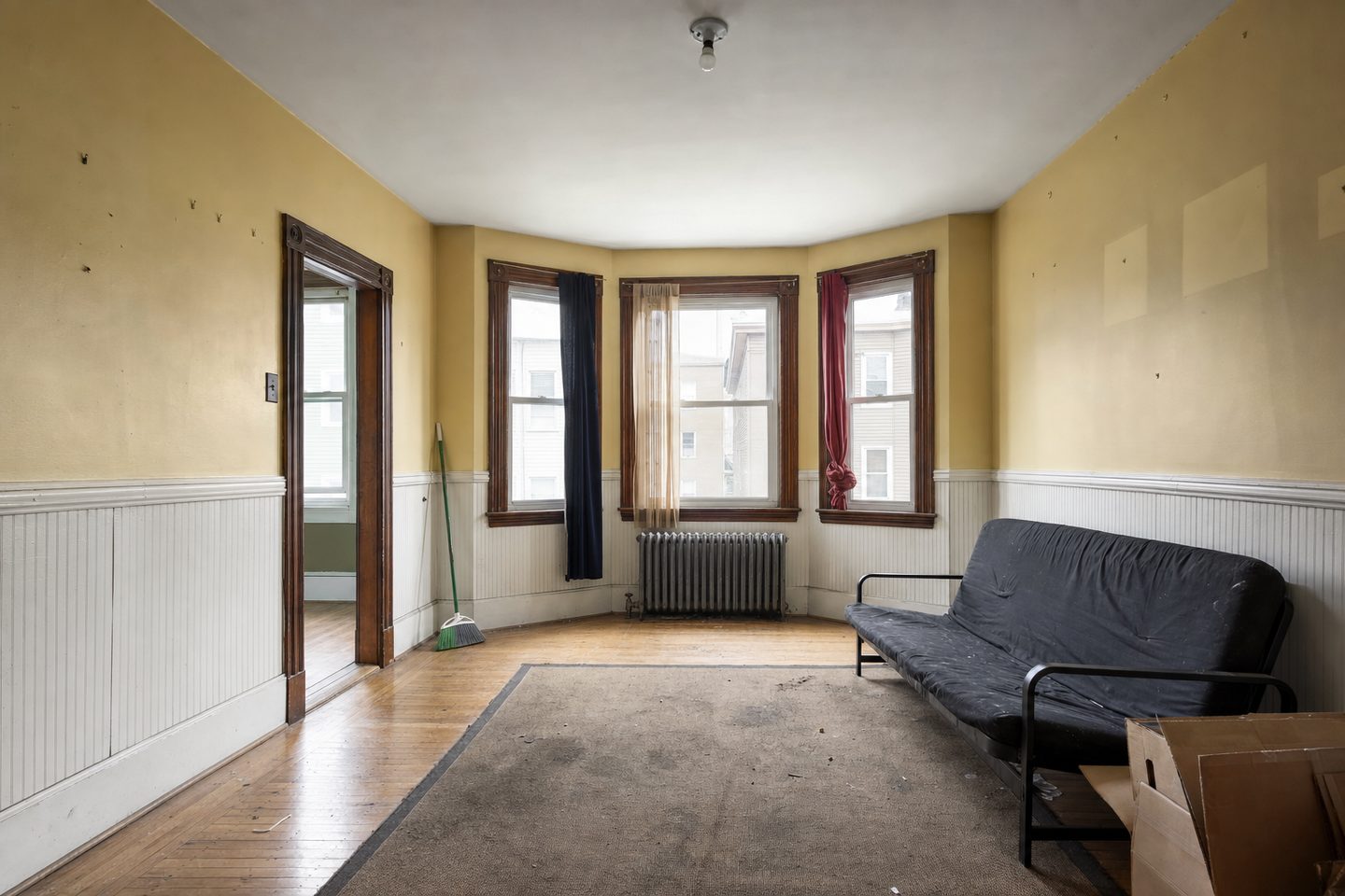 Triple-decker living room, Dorchester — Original