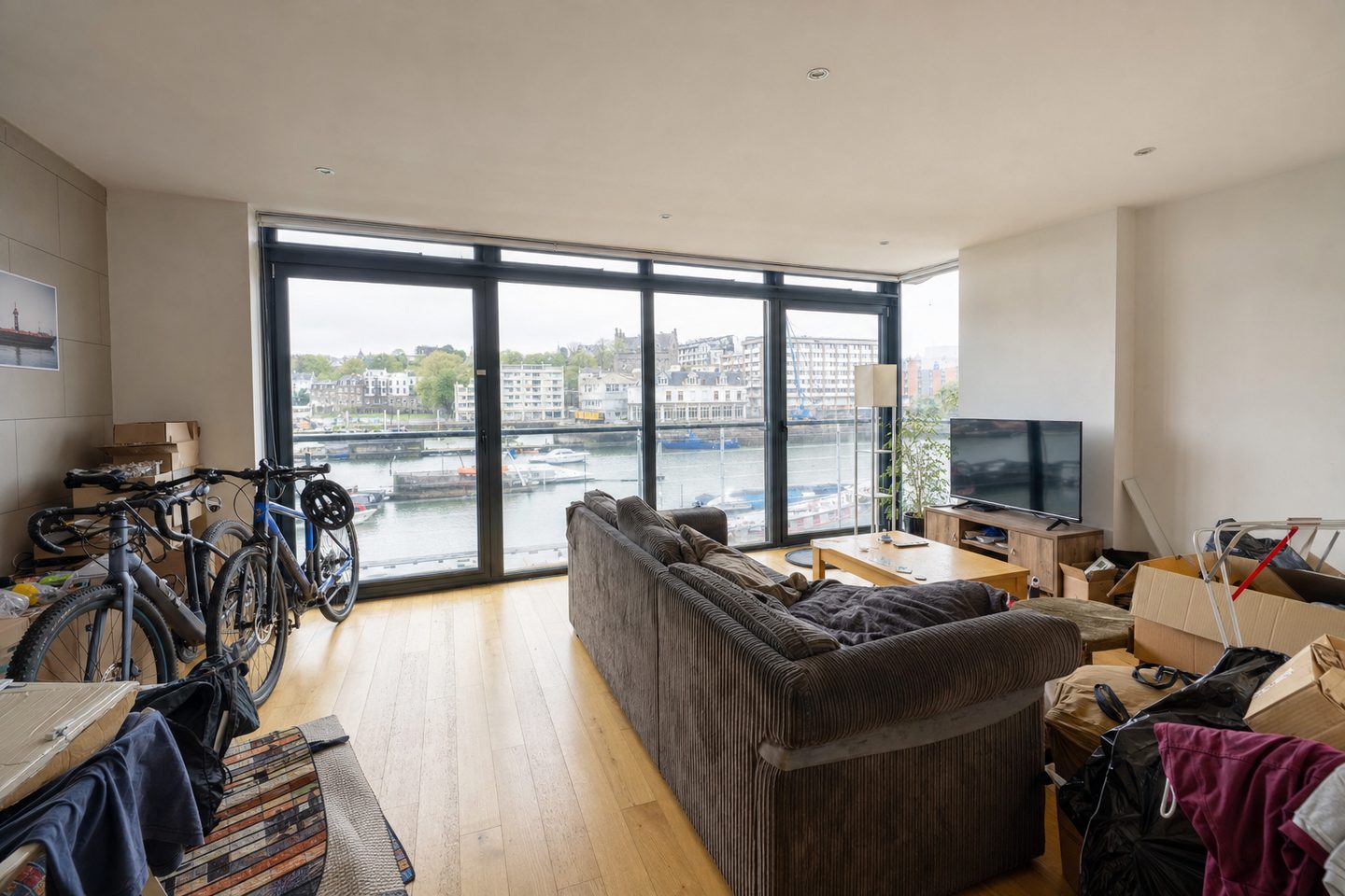 Harbourside flat living room — Original