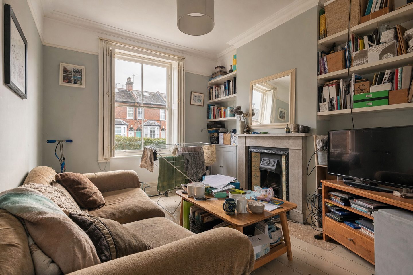 Victorian terrace sitting room, Romsey — Original