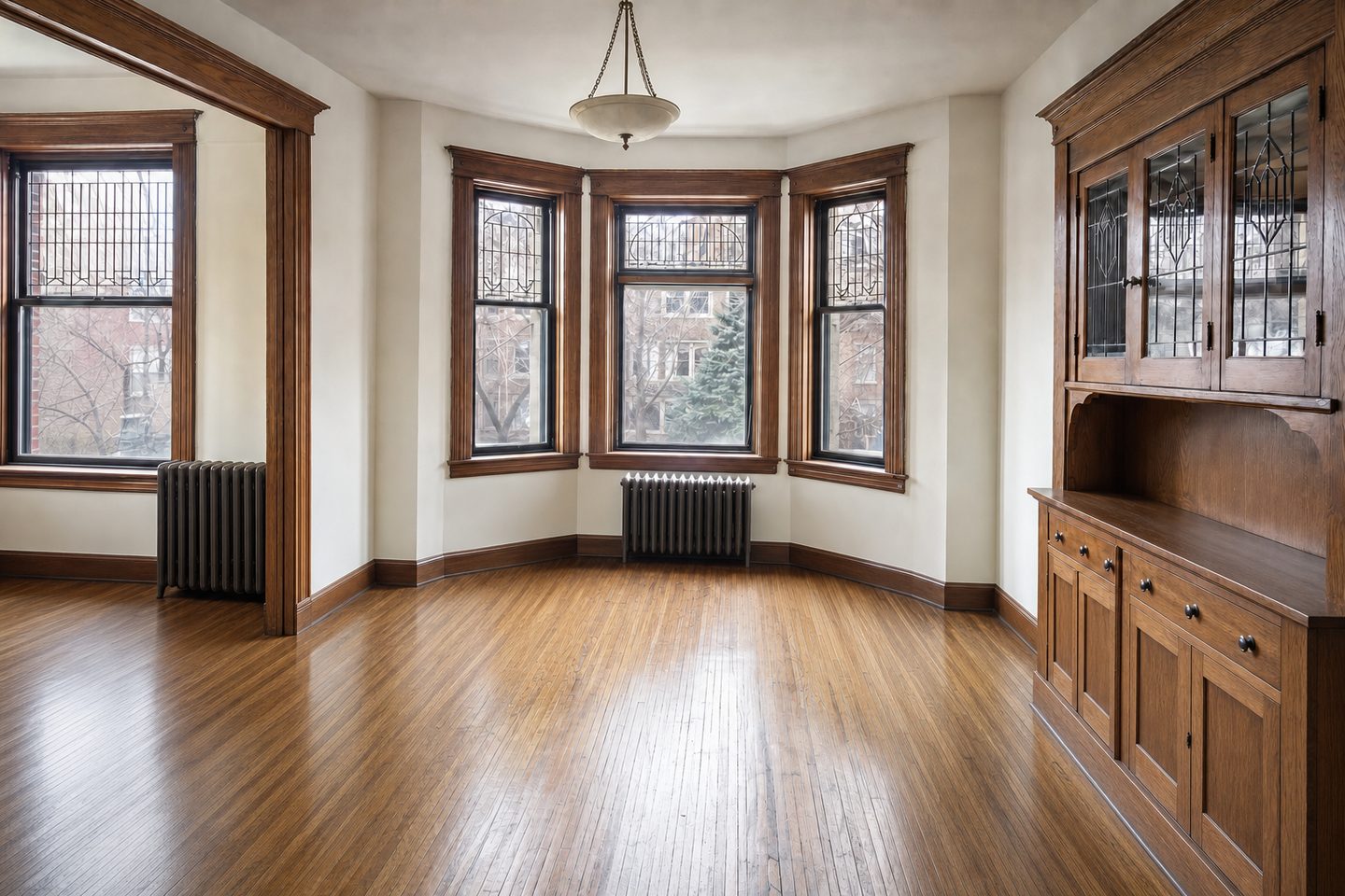Greystone parlor, Logan Square — Decluttered