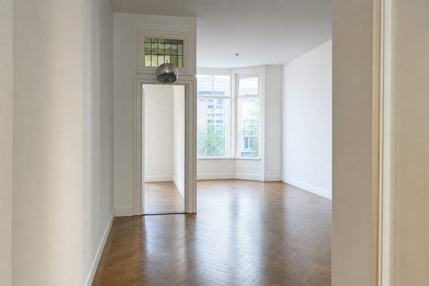 Etagewoning met erker, Oude Pijp — Opgeruimd