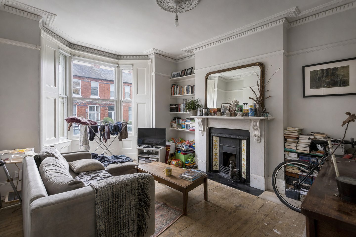 Victorian redbrick reception room, Ranelagh — Original