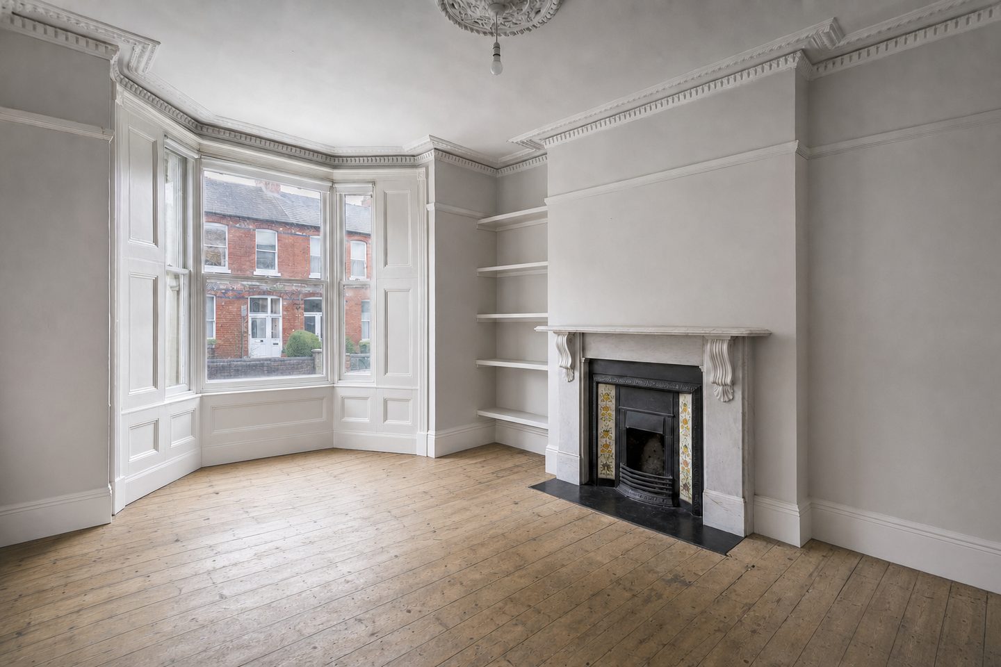 Victorian redbrick reception room, Ranelagh — Decluttered