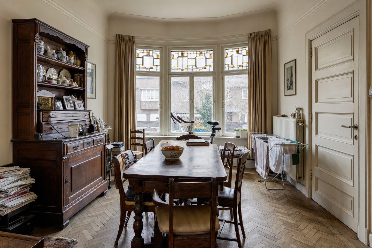 Eetkamer interbellumwoning, Miljoenenkwartier — Origineel