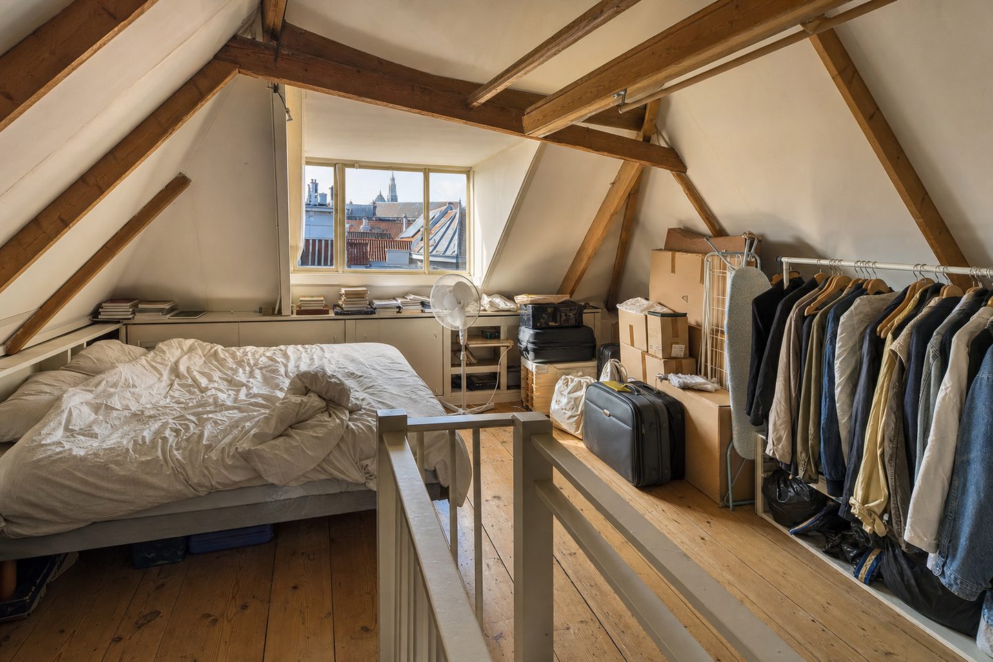 Zolderslaapkamer, Vijfhoek — Origineel