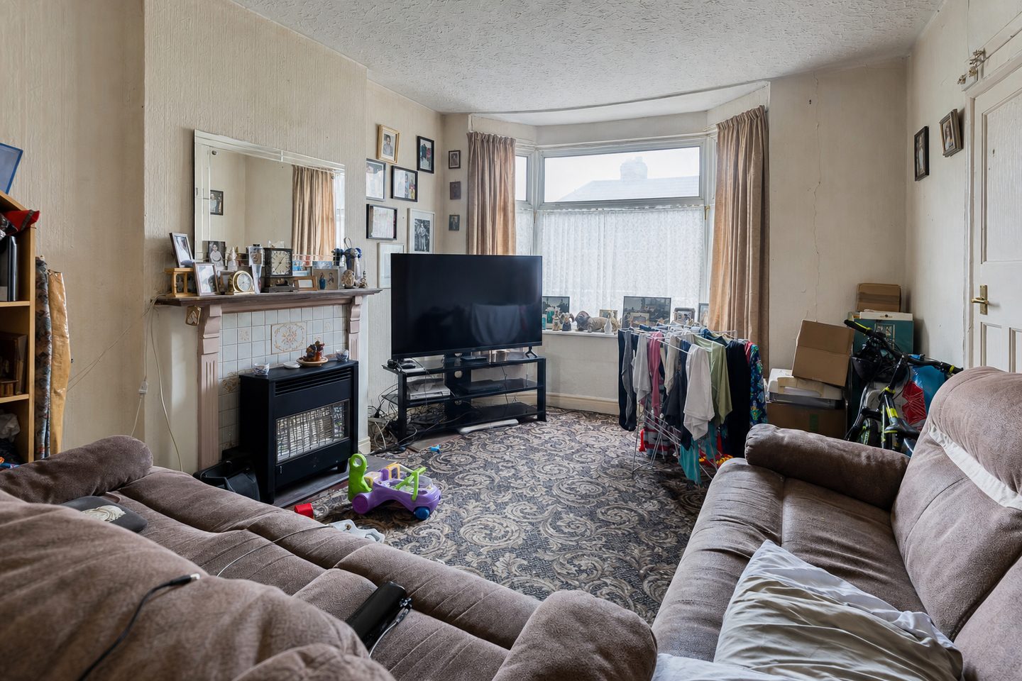 Back-to-back front room, Harehills — Original