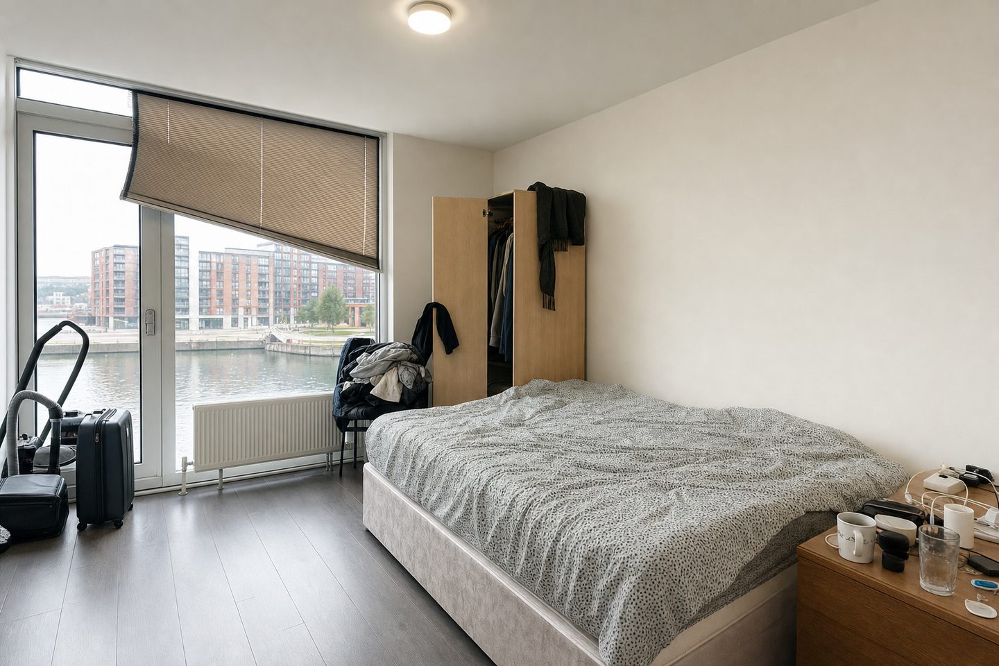 Waterside flat bedroom, Leeds Dock — Original