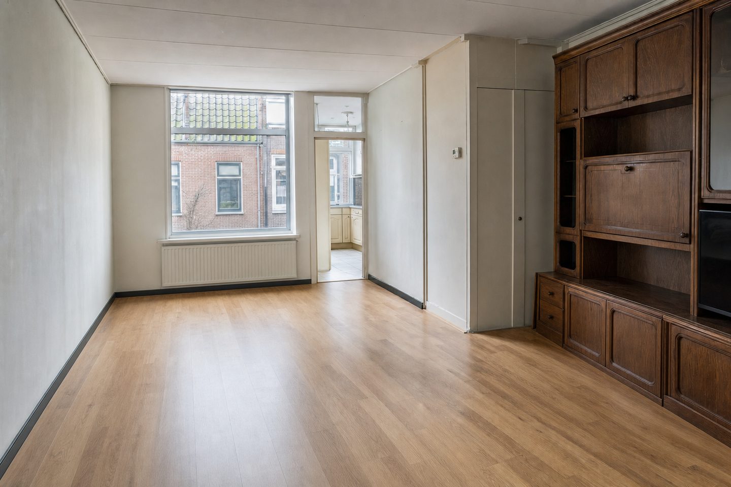 Woonkamer arbeiderswoning, De Kooi — Opgeruimd