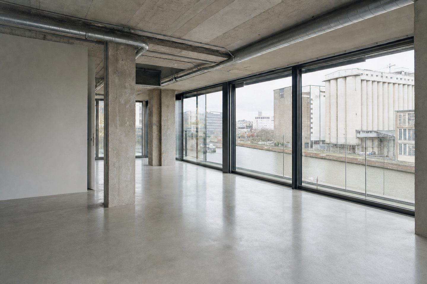 Leefruimte brouwerijloft, Vaartkom — Opgeruimd
