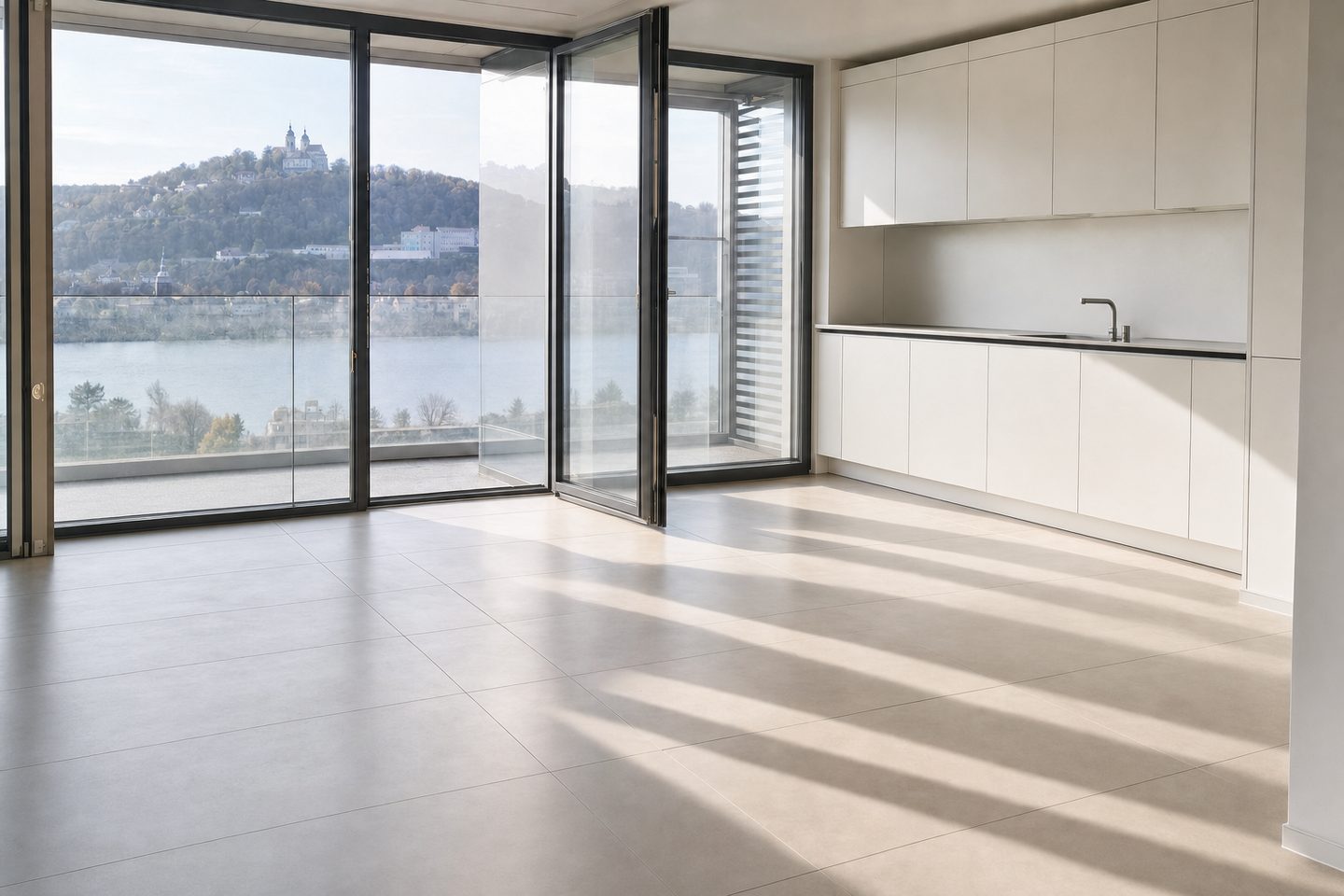 Neubau-Wohnküche mit Pöstlingbergblick, Urfahr — Entrümpelt