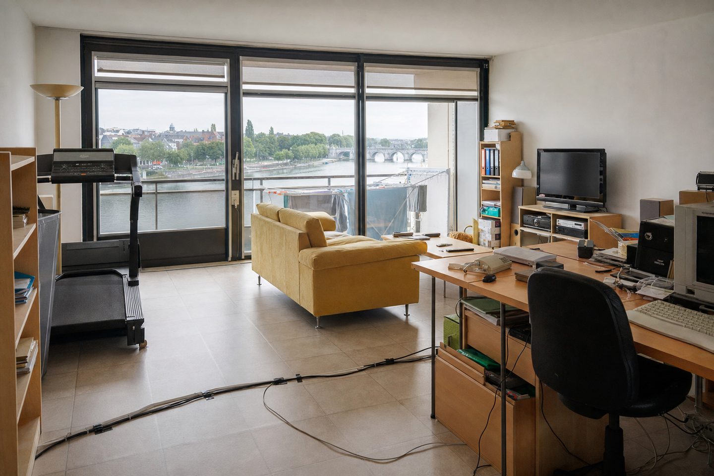 Woonkamer appartement, Céramique — Origineel