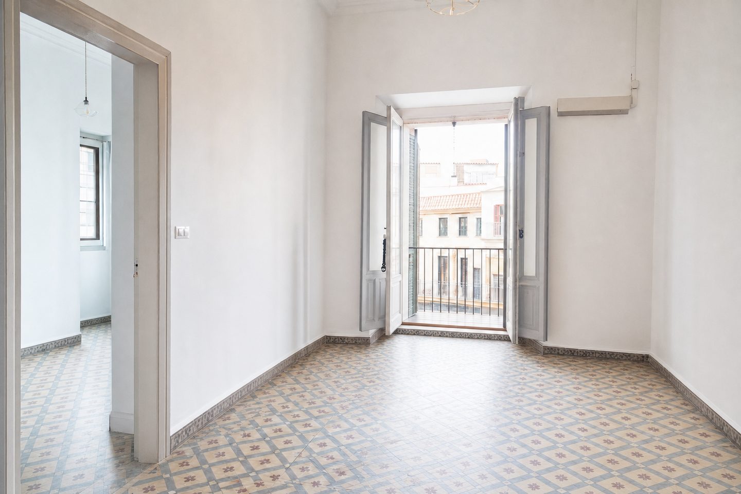 Piso reformado, Soho — Despejado