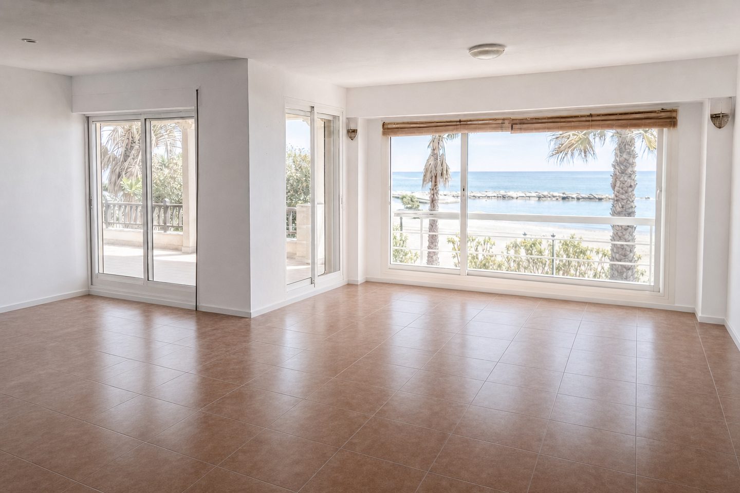 Salón con vistas al mar, Pedregalejo — Despejado