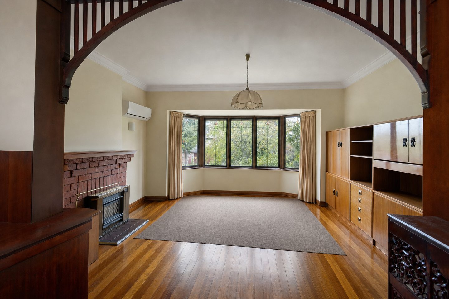 Californian bungalow lounge room, Camberwell — Decluttered