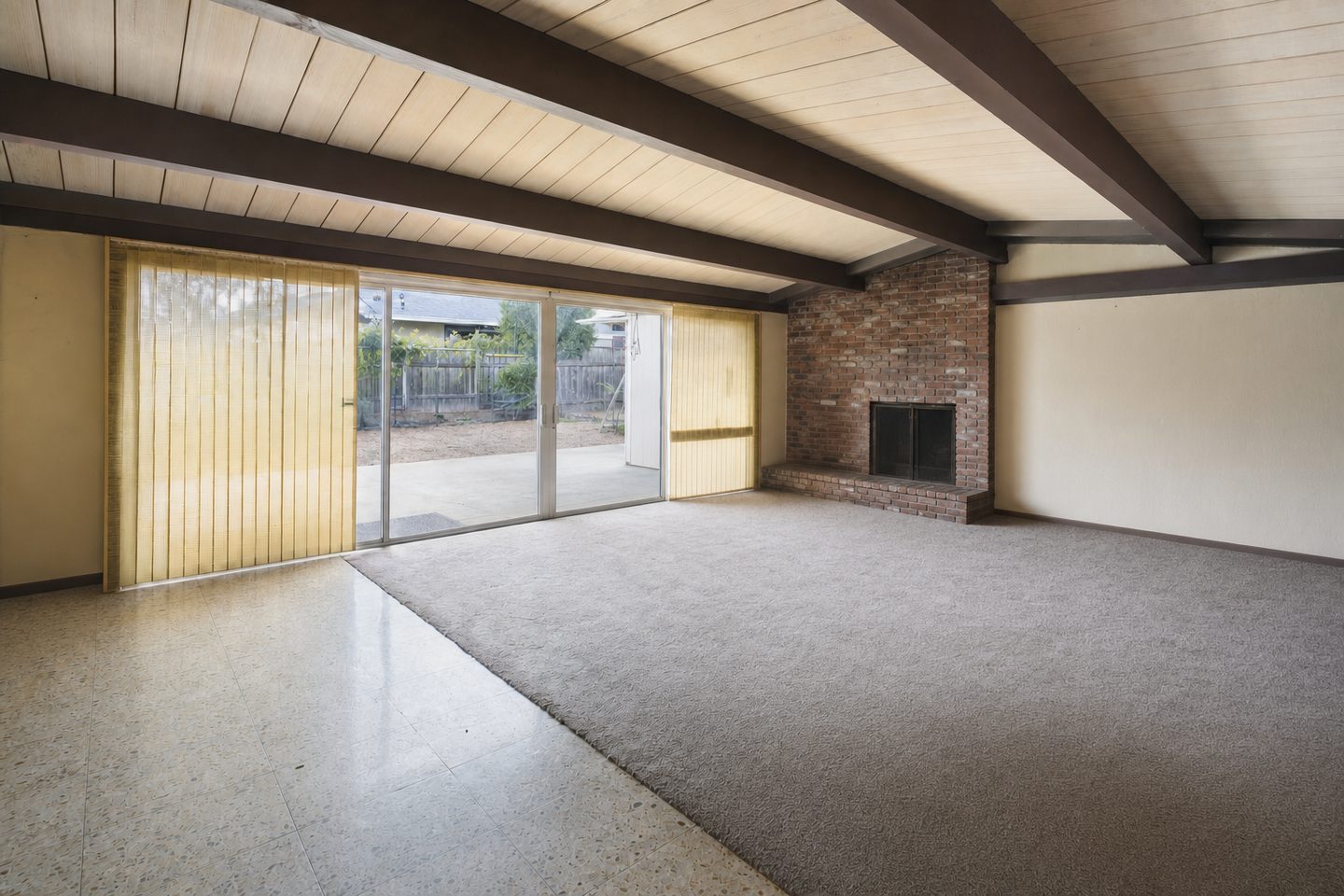 Post-and-beam ranch family room, Clairemont — Decluttered