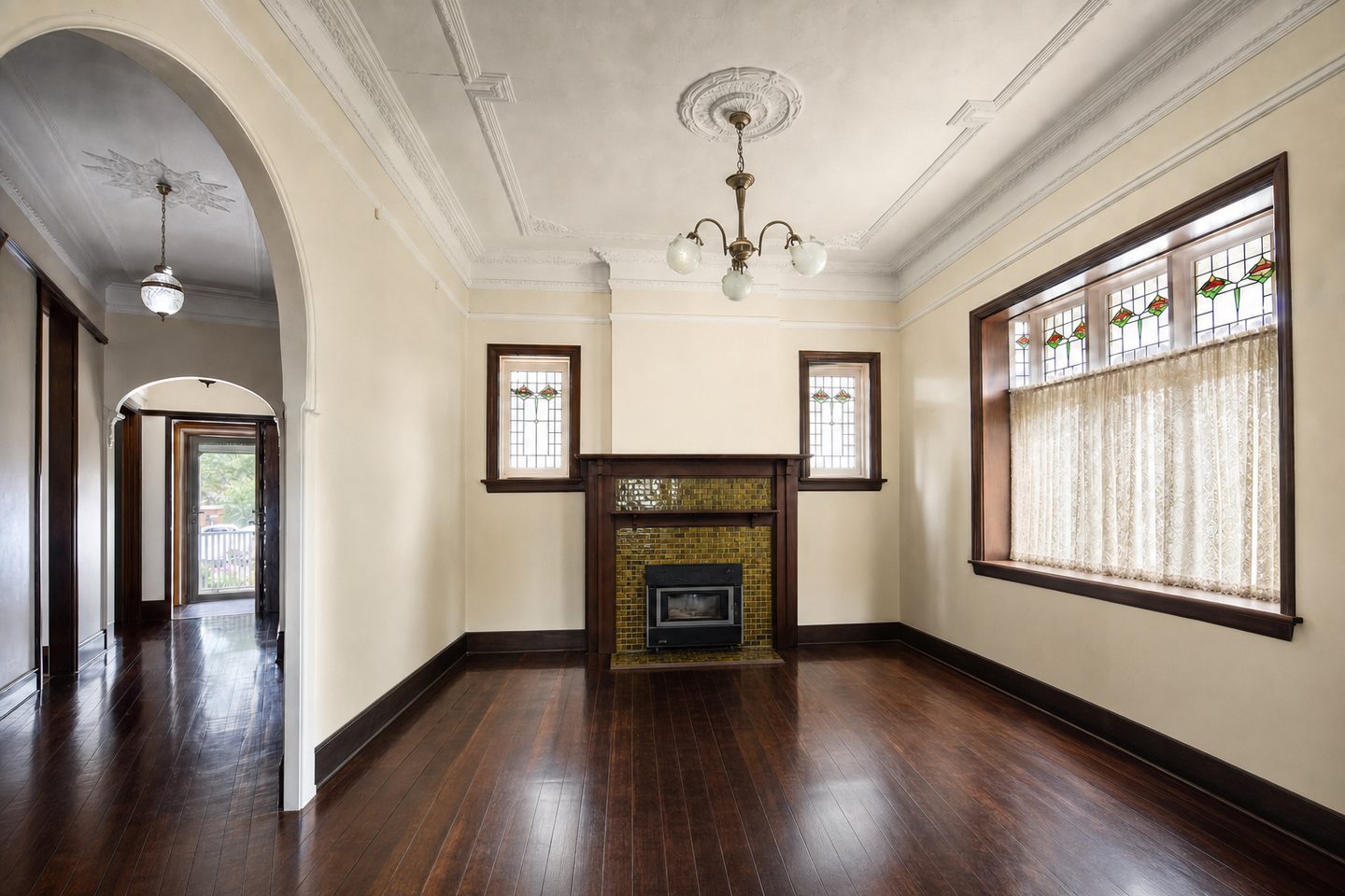 Federation house lounge room, Haberfield — Decluttered