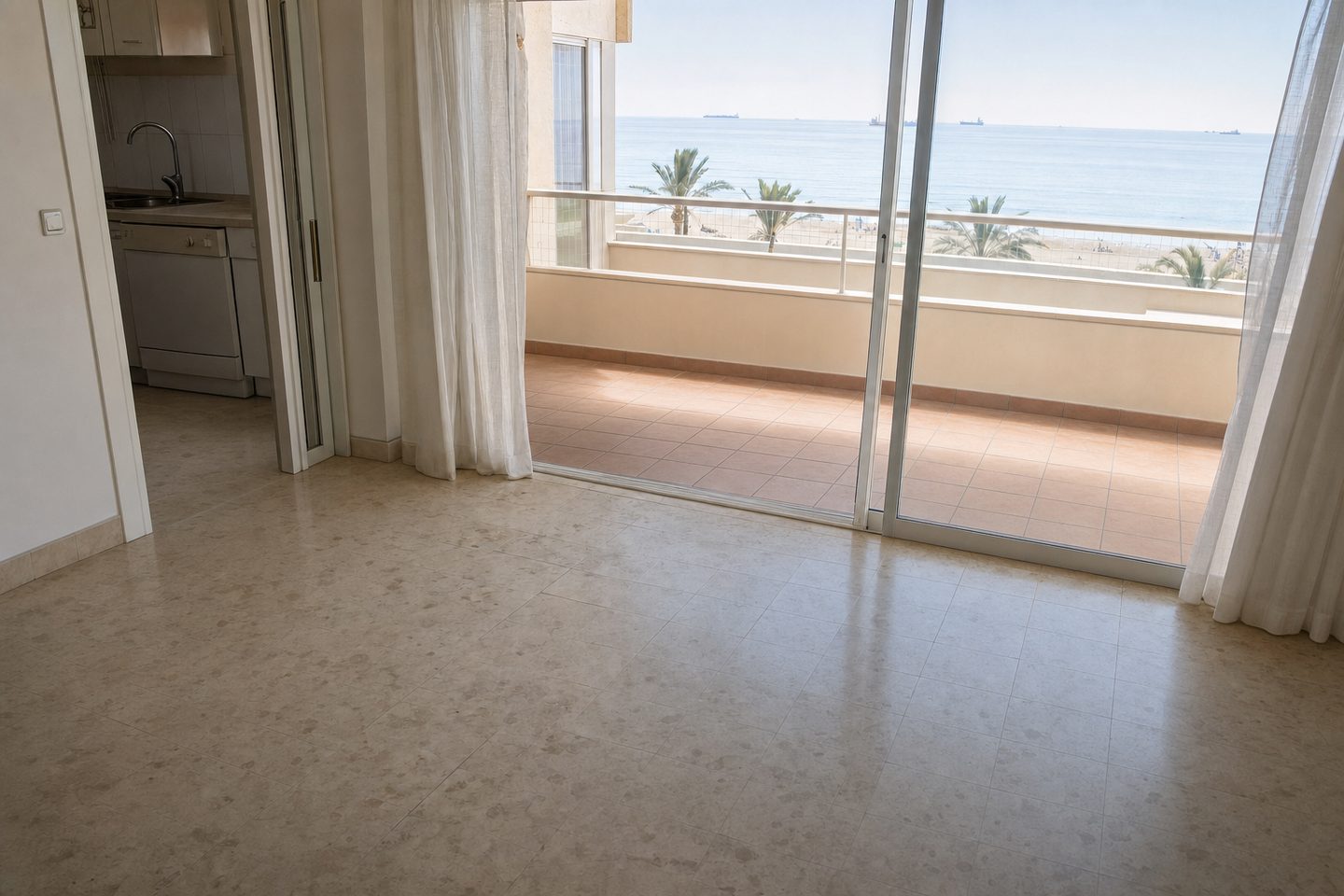 Apartamento de playa, Patacona — Despejado