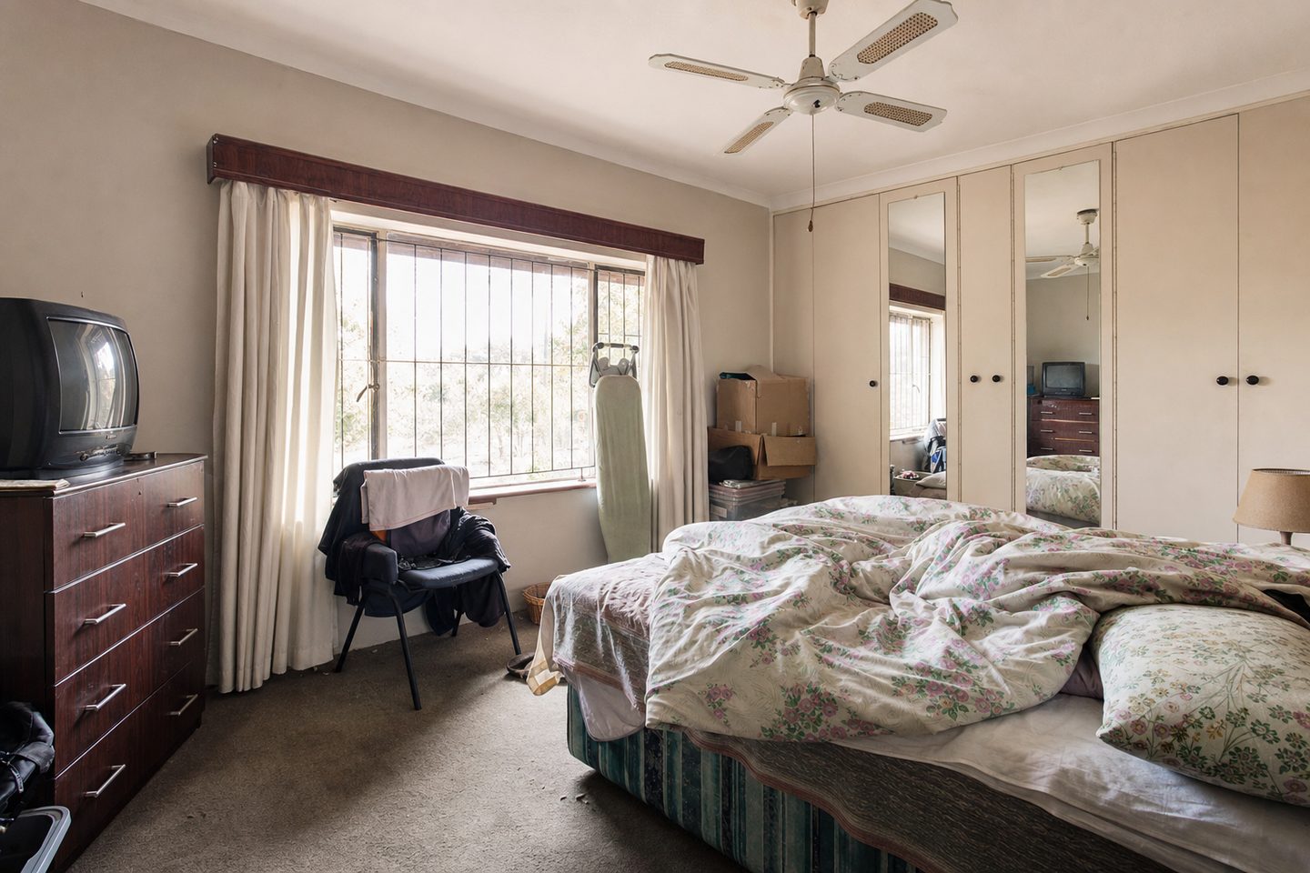 Face-brick family bedroom, Pioneers Park — Original