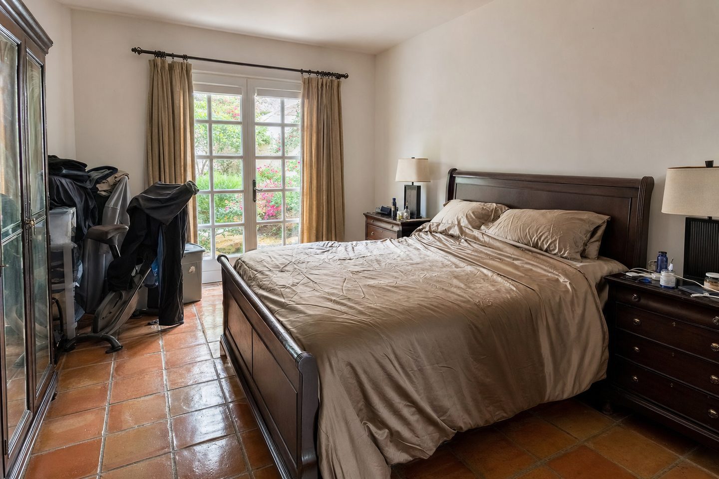 A garden bedroom with French doors — Original