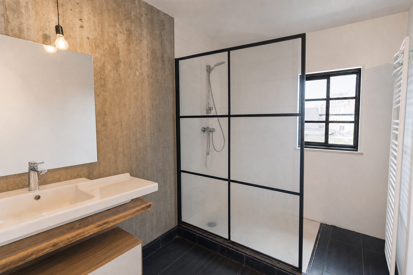 Das Industrial-Badezimmer — Entrümpelt
