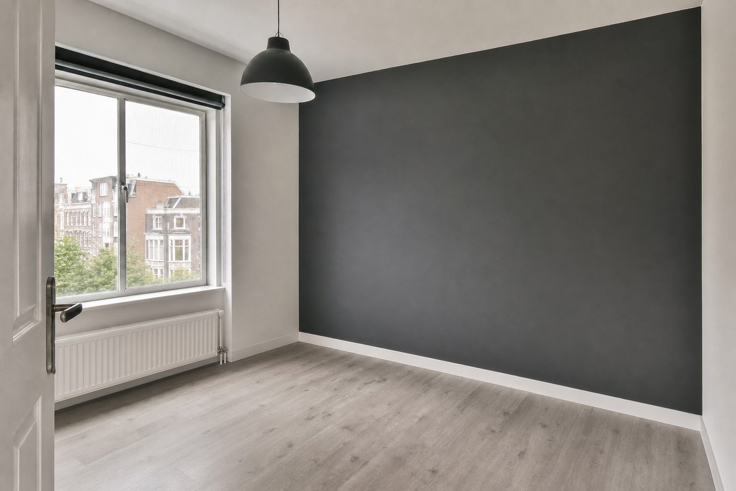 Le bureau moderne — Désencombré