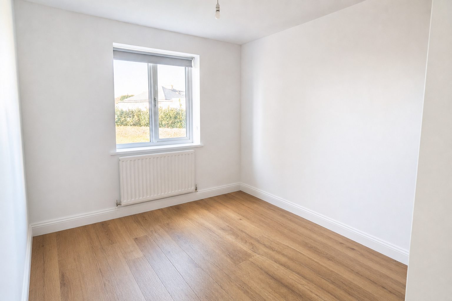Une chambre d'amis qui choisit enfin d'être un bureau — Désencombré