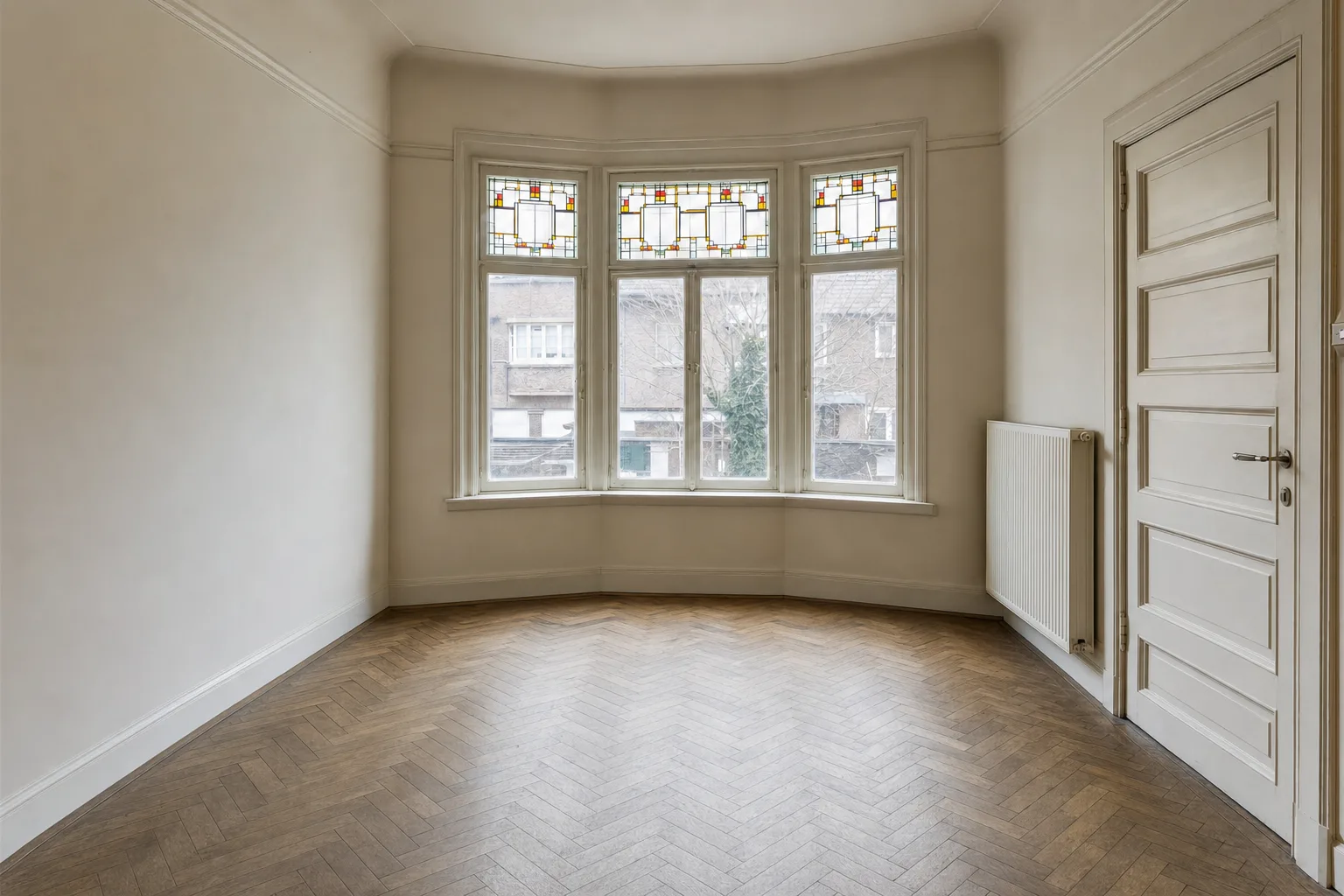 Eetkamer interbellumwoning, Miljoenenkwartier — Opgeruimd