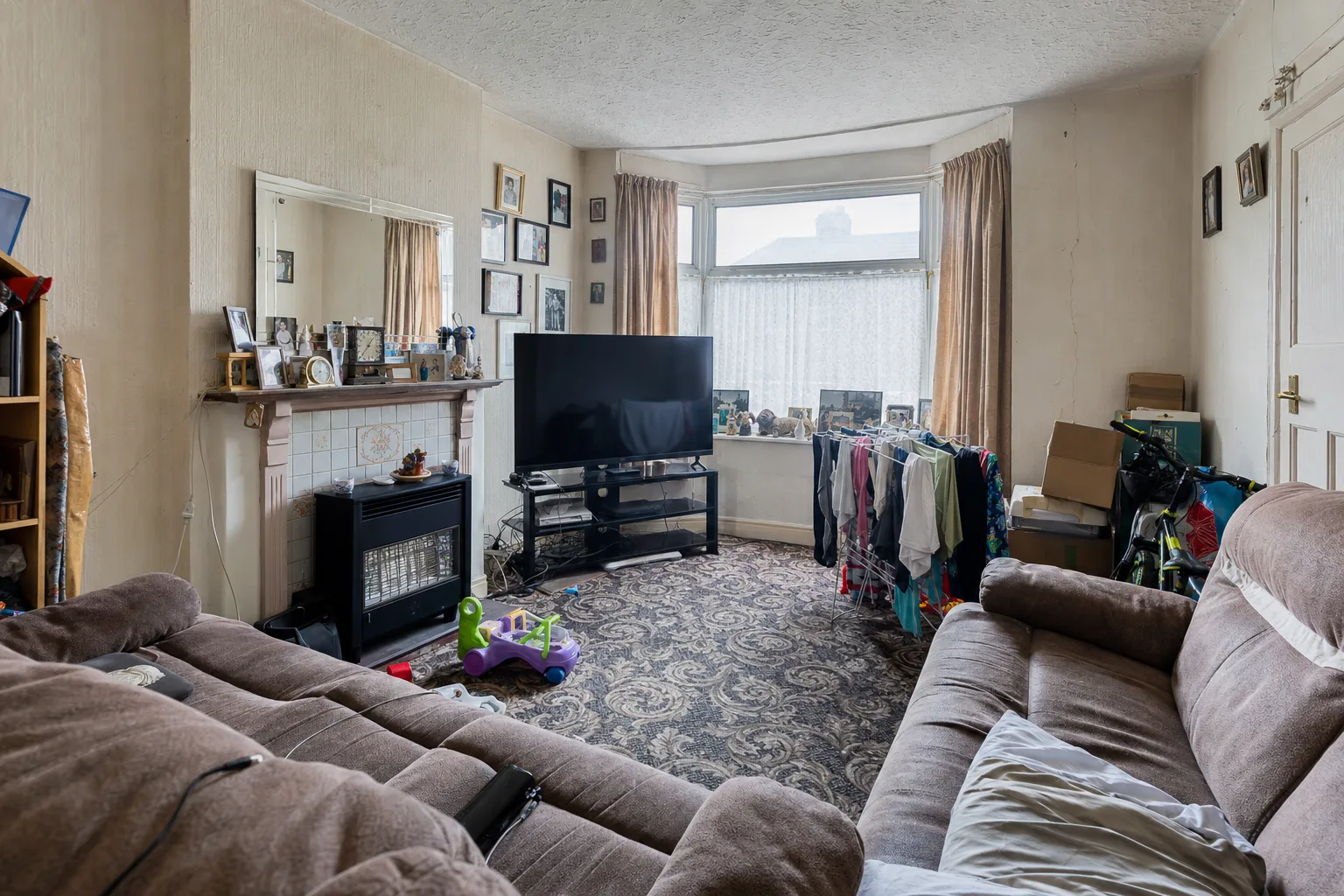 Back-to-back front room, Harehills — Original