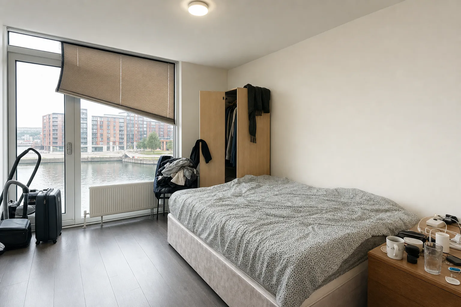 Waterside flat bedroom, Leeds Dock — Original