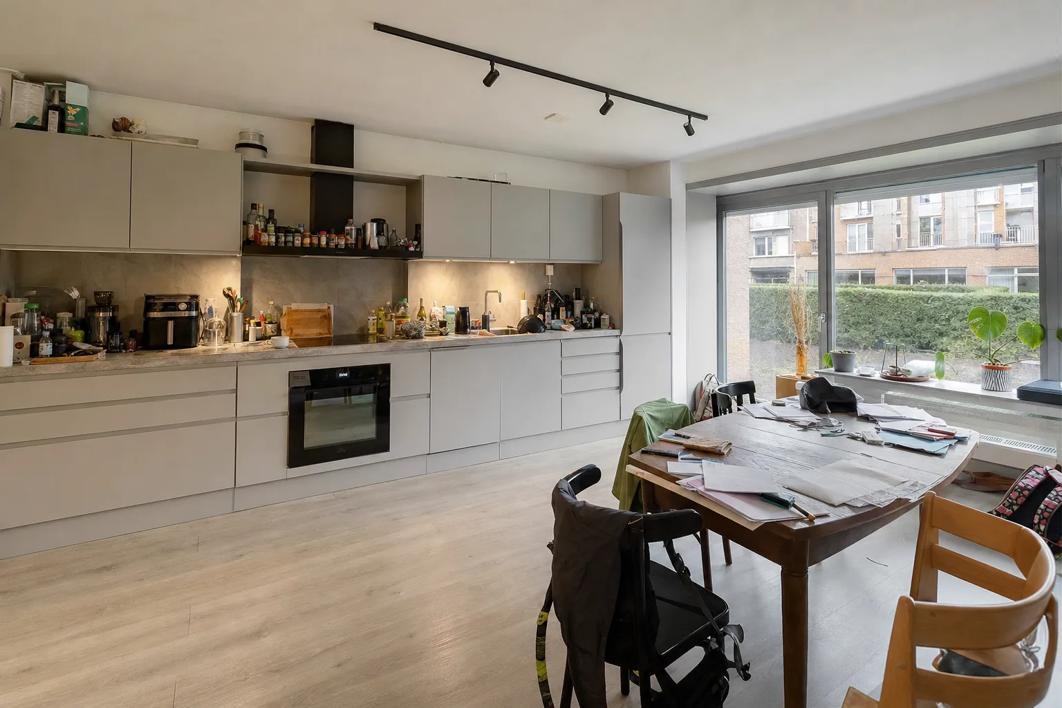 The modern kitchen and dining room — Original