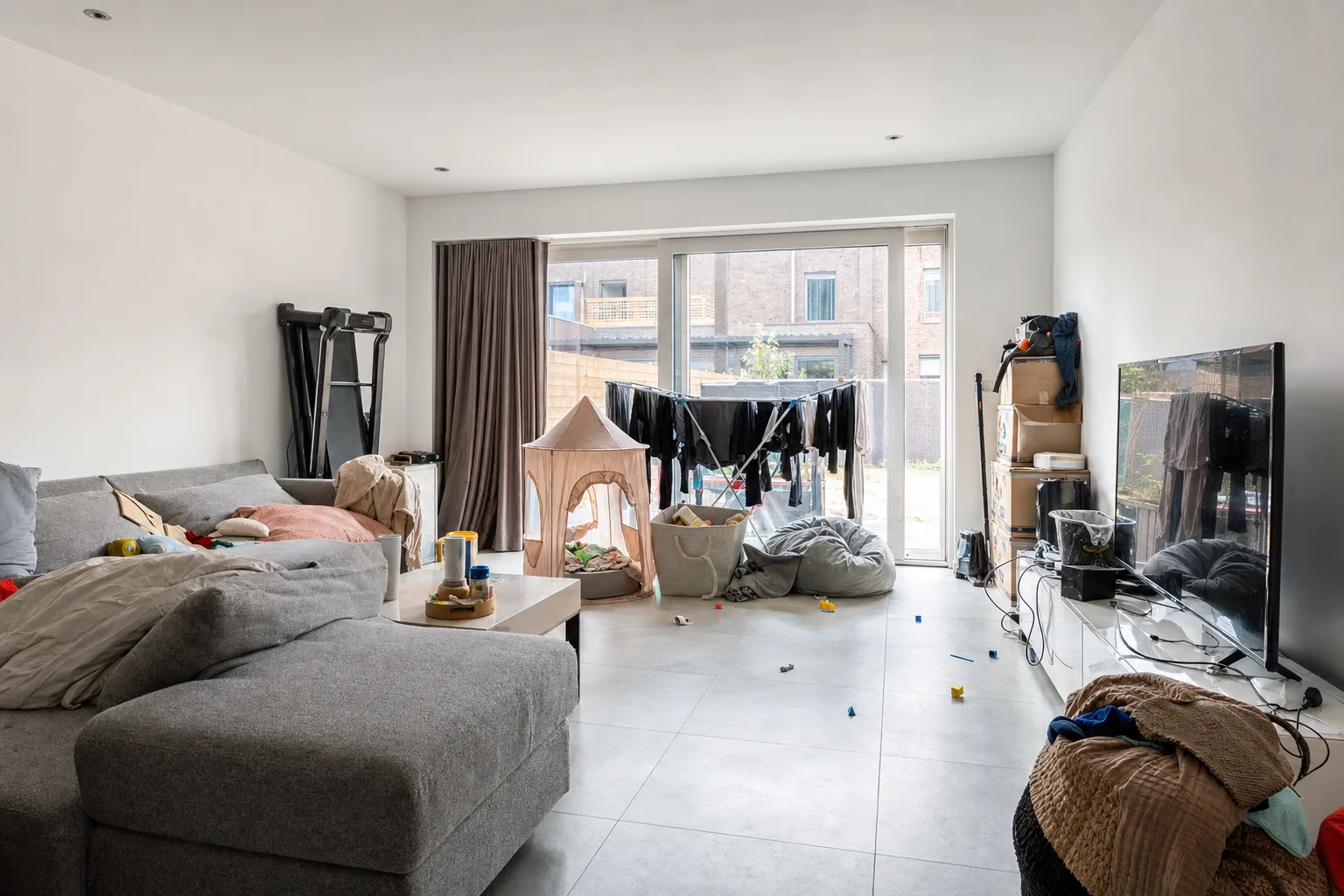 Ein Neubau-Reihenhaus, gezähmt — Original