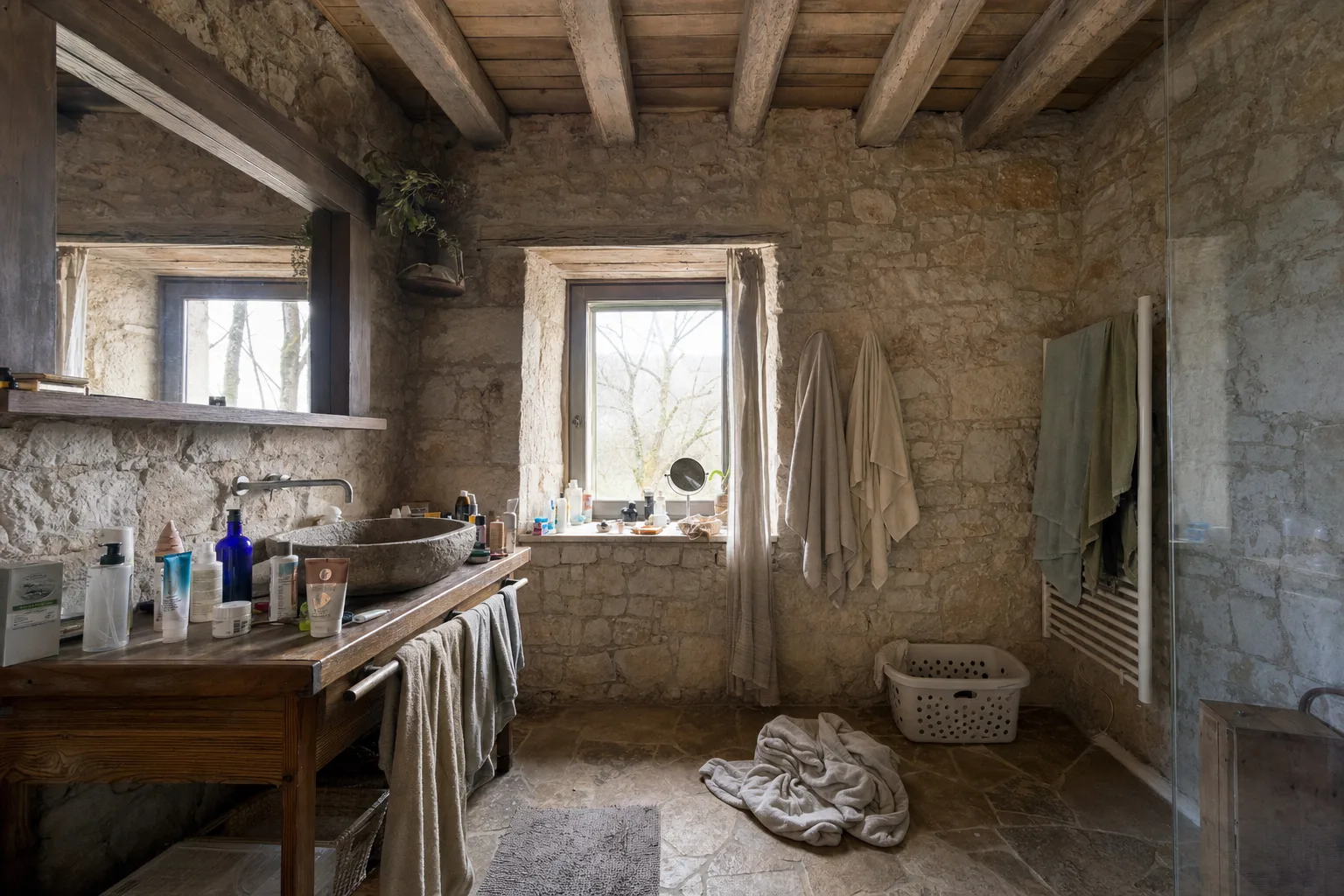 The rustic bathroom — Original